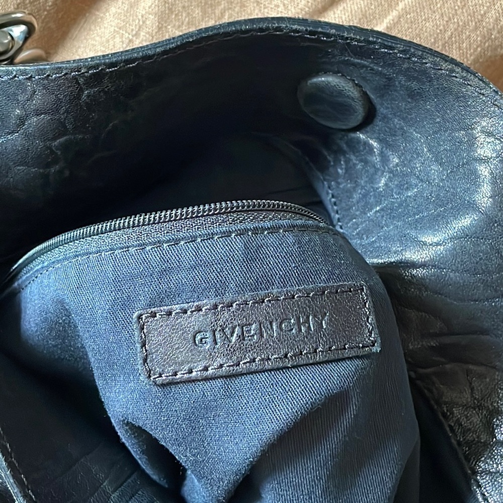 Givenchy genuine leather crossbody bag - Picture 10 of 16